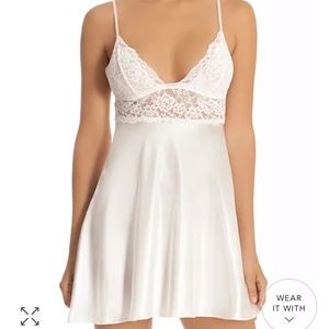 NWT In Bloom By Jonquil Satin Charmeuse Chemise
